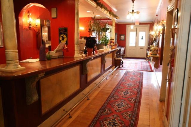 Admiral Fitzroy Inn Newport Exterior photo