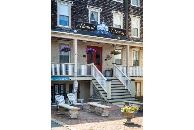 Admiral Fitzroy Inn Newport Exterior photo